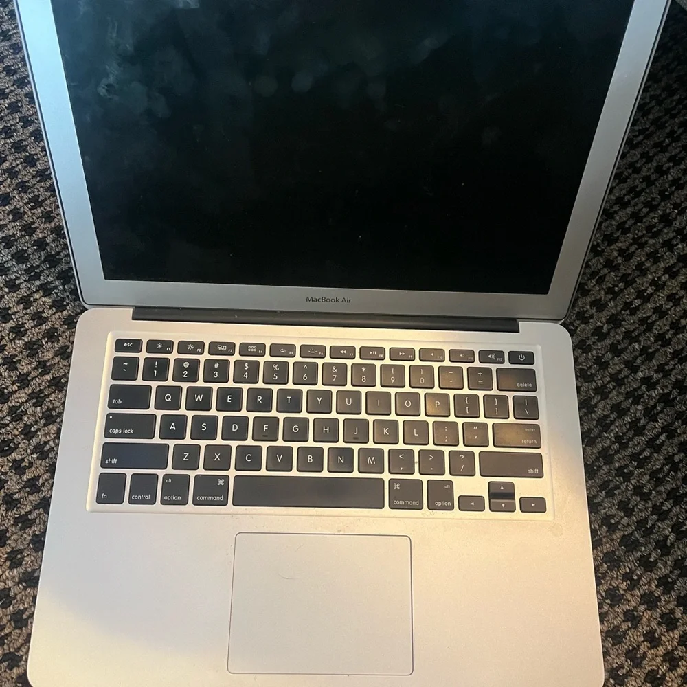 Apple MacBook Silver Laptop with Sleek Aluminum Design